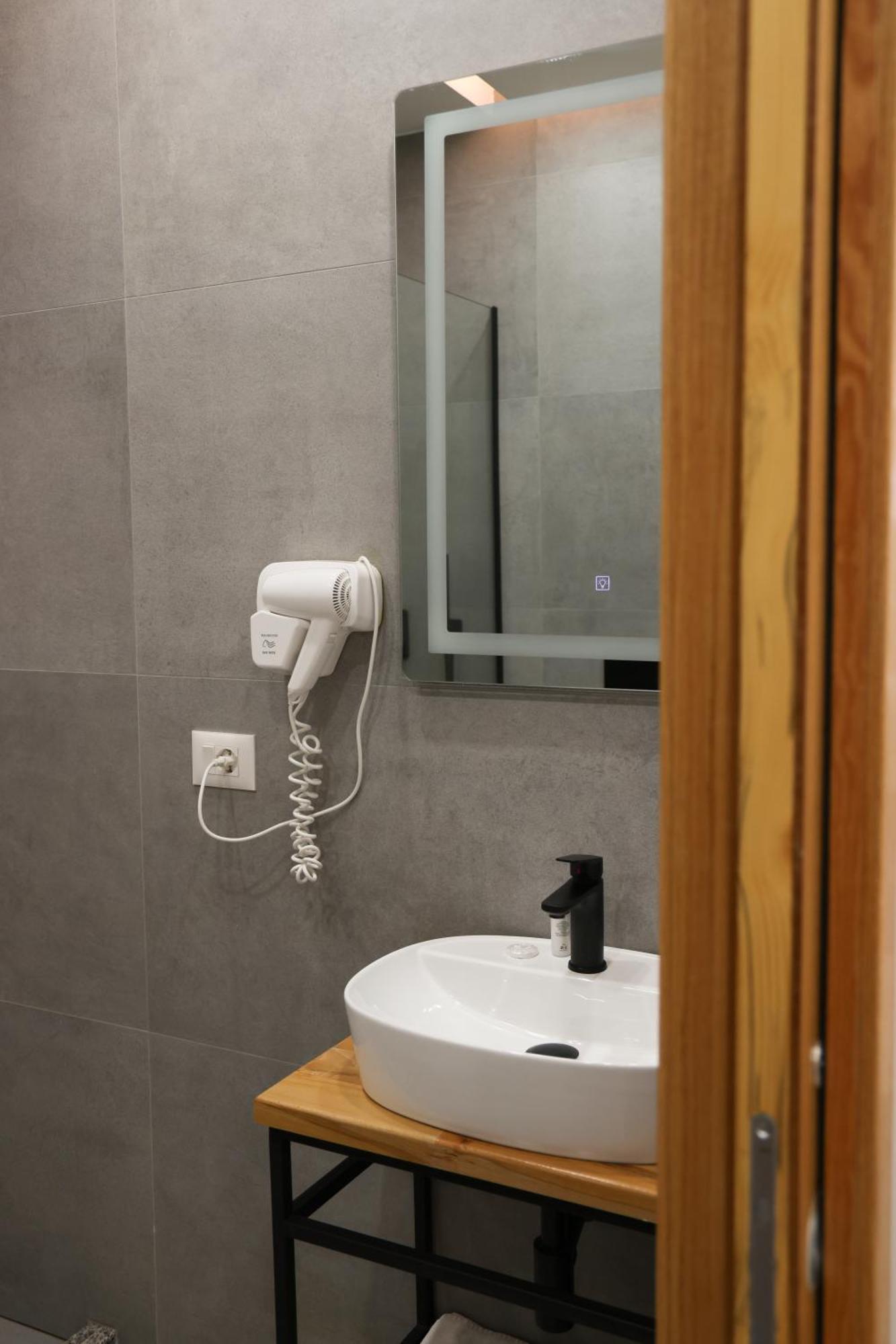 Sol Hotel Shkoder Ngoại thất bức ảnh